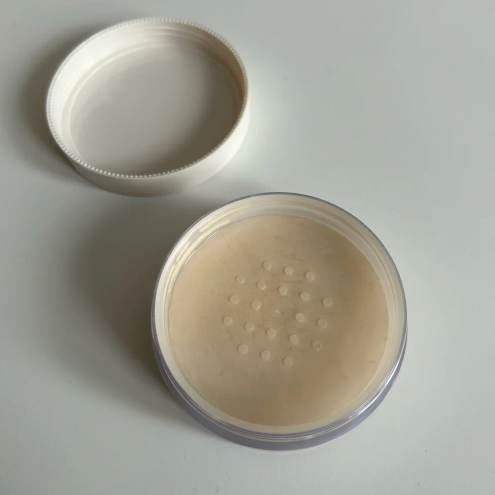 BRAND NEW H&M Foundation and Powder